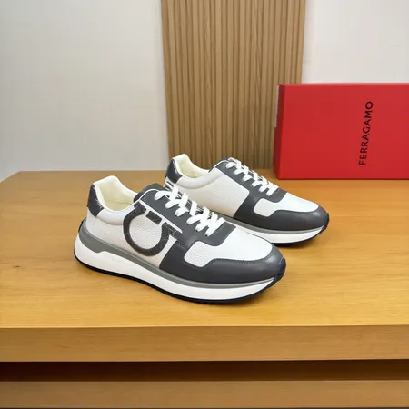 フェラガモ スニーカー