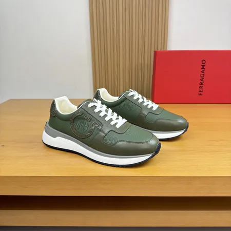 フェラガモ スニーカー