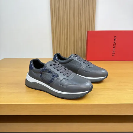 フェラガモ スニーカー