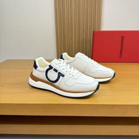フェラガモ スニーカー