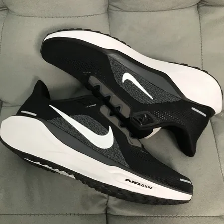 ナイキ スニーカー