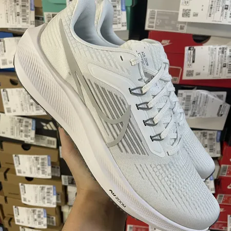 ナイキ スニーカー