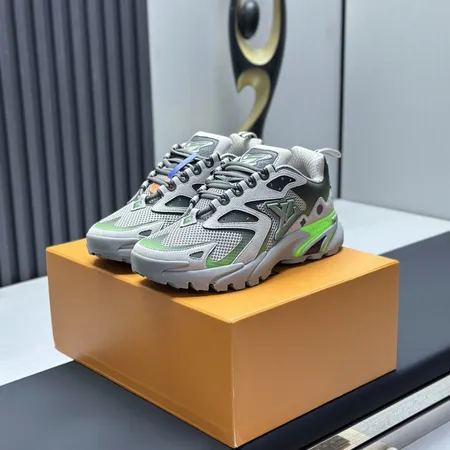 ルイヴィトン スニーカー