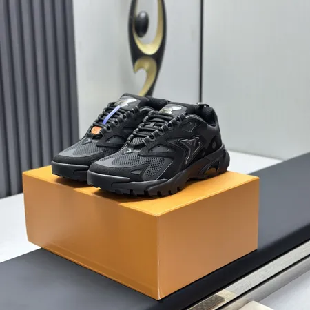 ルイヴィトン スニーカー