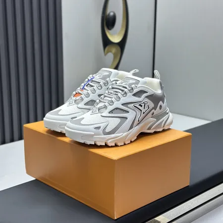 ルイヴィトン スニーカー