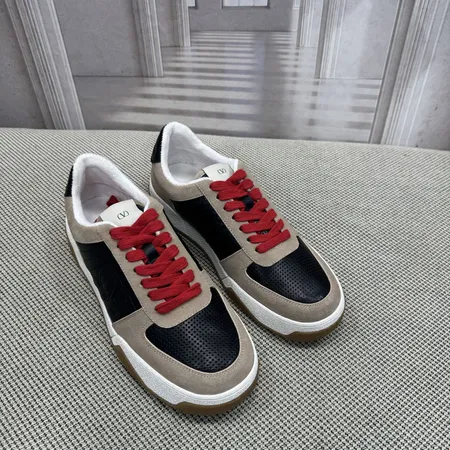 ヴァレンティノ カジュアルシューズ