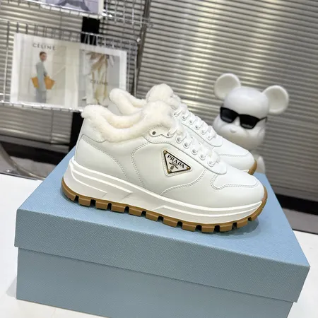 プラダ スニーカー