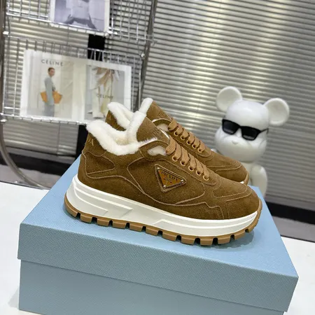 プラダ スニーカー