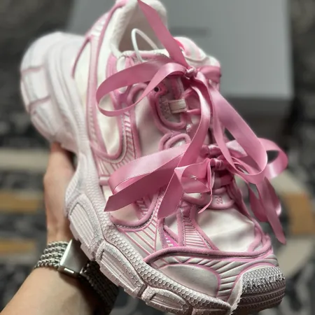 バレンシアガ スニーカー