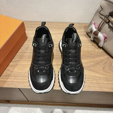 エルメス スニーカー