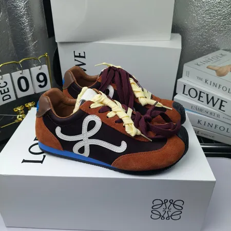 ロエベ カジュアルシューズ