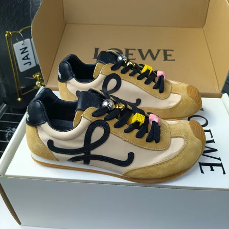 ロエベ カジュアルシューズ