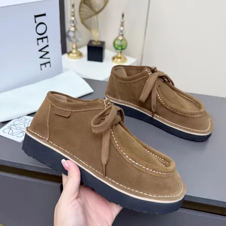 ロエベ カジュアルシューズ