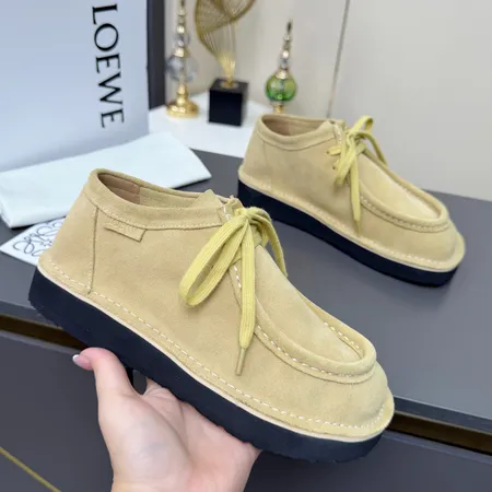 ロエベ カジュアルシューズ