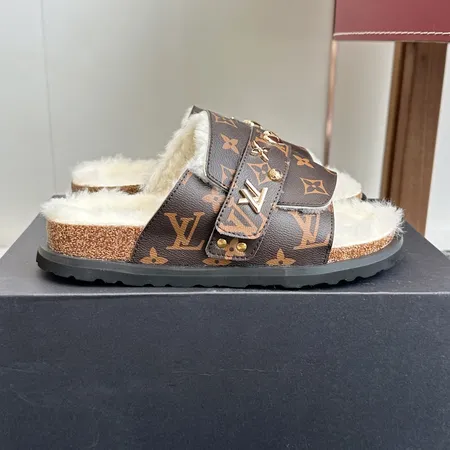 ルイヴィトン スリッパ