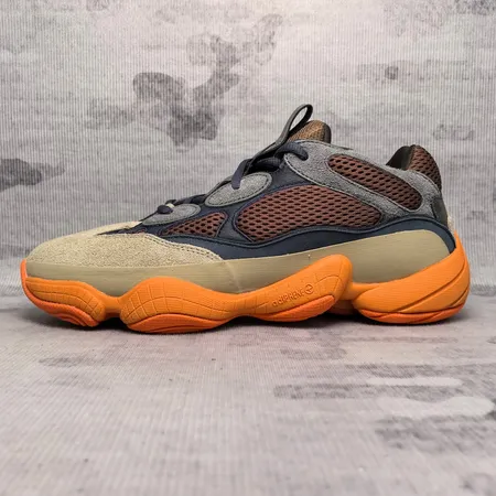 アディダス スニーカー