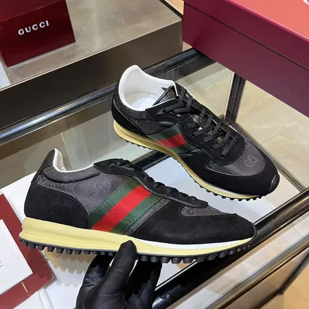 グッチ スニーカー