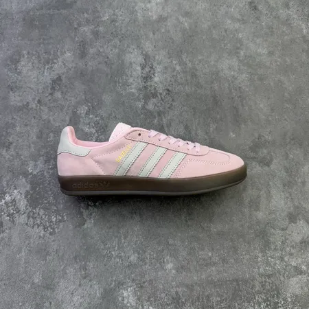 アディダス カジュアルシューズ