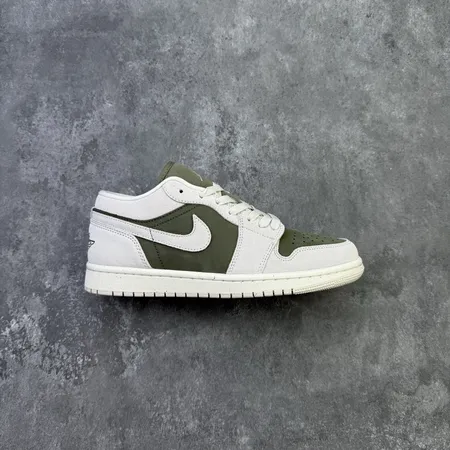 ナイキ カジュアルシューズ