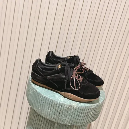 ミュウミュウ カジュアルシューズ