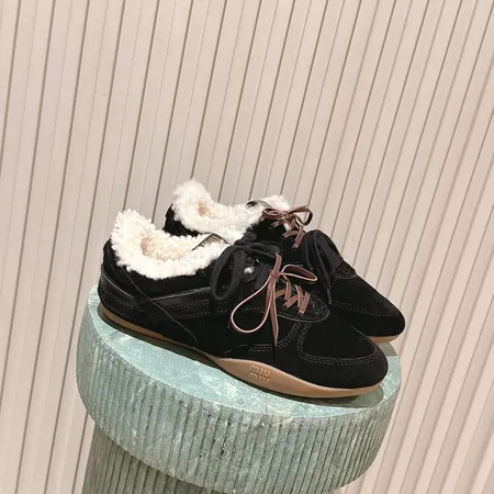 ミュウミュウ カジュアルシューズ