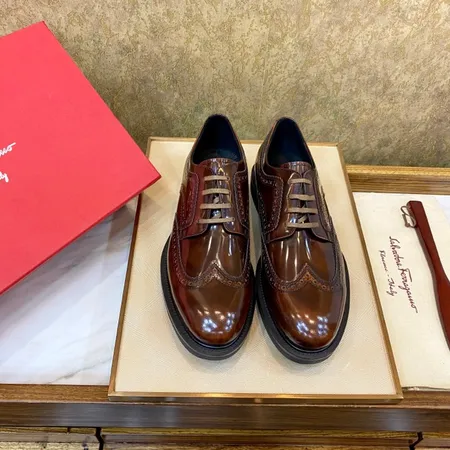 フェラガモ ビジネスシューズ