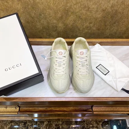 グッチ スニーカー