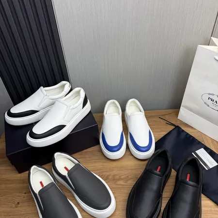 プラダ カジュアルシューズ