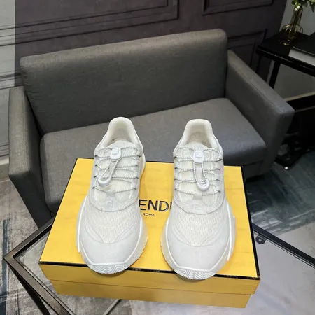 フェンディ カジュアルシューズ