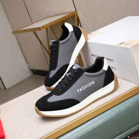 フェラガモ カジュアルシューズ