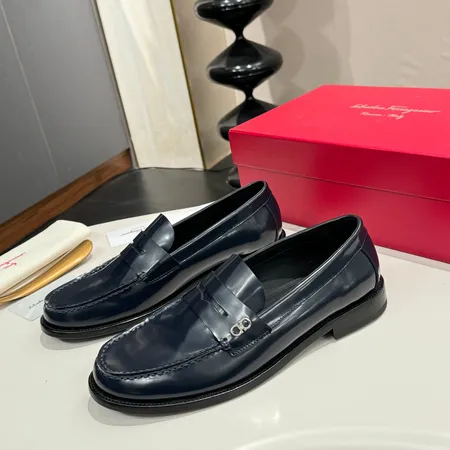 フェラガモ ビジネスシューズ