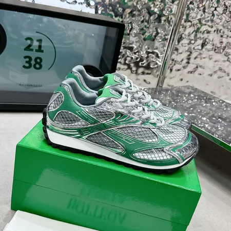 ボッテガ ヴェネタ スニーカー