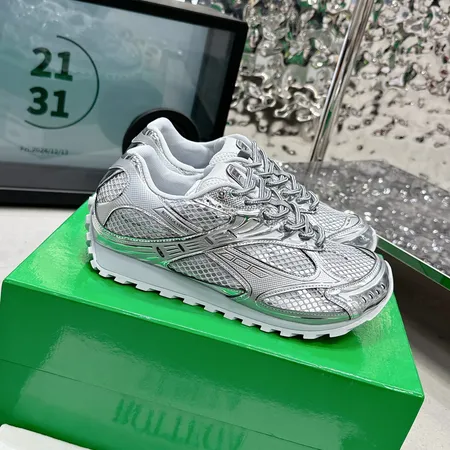 ボッテガ ヴェネタ スニーカー