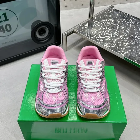 ボッテガ ヴェネタ スニーカー