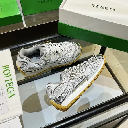 ボッテガ ヴェネタ スニーカー