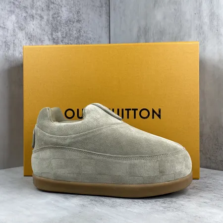 ルイヴィトン カジュアルシューズ
