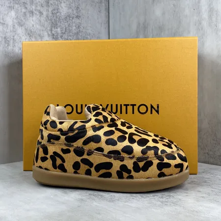 ルイヴィトン カジュアルシューズ