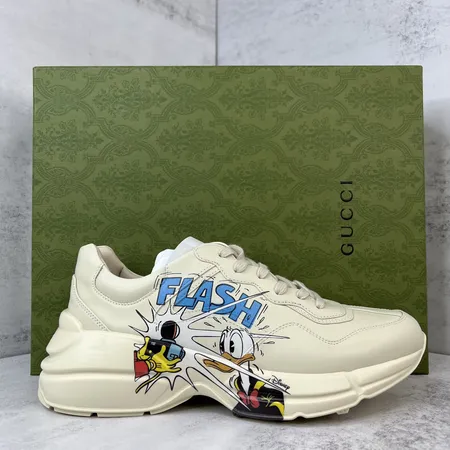 グッチ スニーカー