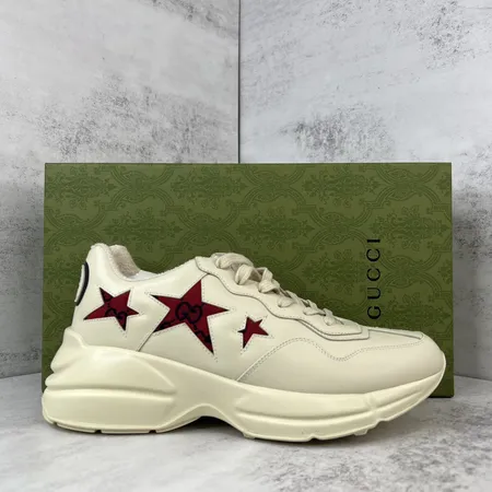 グッチ スニーカー