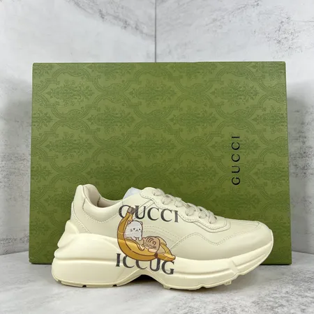 グッチ スニーカー