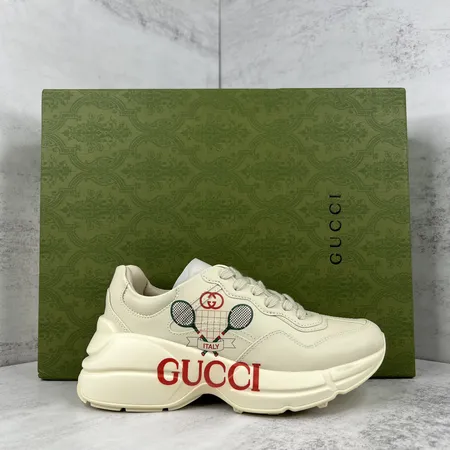 グッチ スニーカー