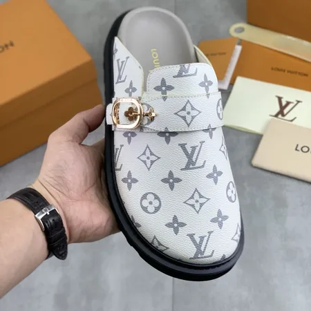 ルイヴィトン スリッパ
