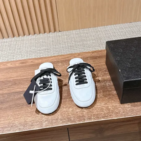 プラダ スリッパ