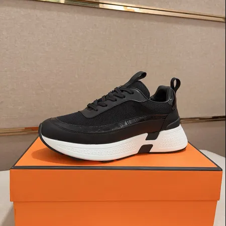 エルメス スニーカー