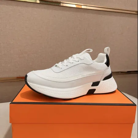 エルメス スニーカー