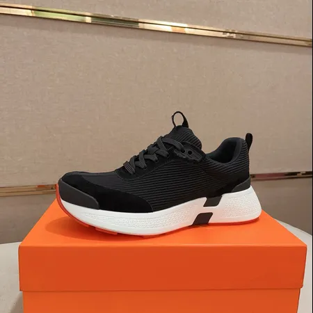 エルメス スニーカー