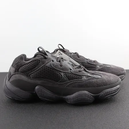 アディダス スニーカー