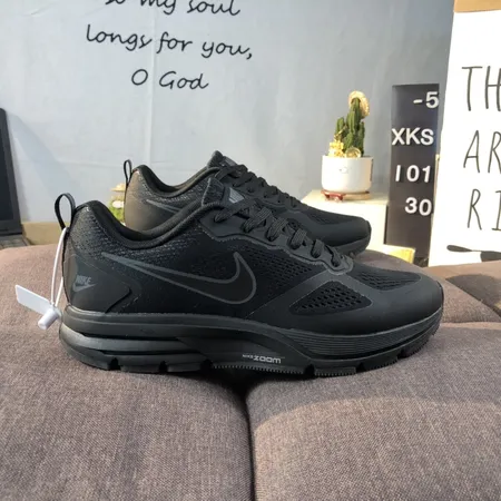 ナイキ スニーカー