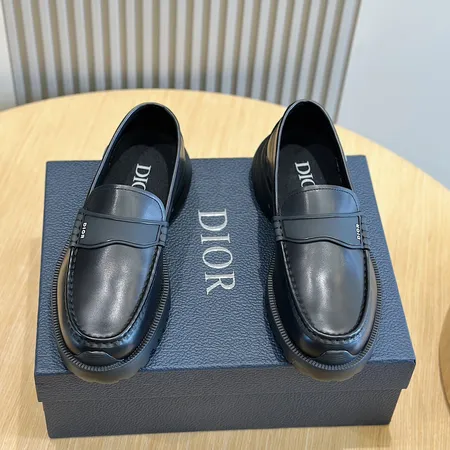 ディオール カジュアルシューズ