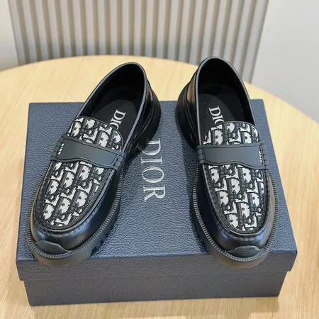 ディオール カジュアルシューズ